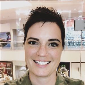 Meet your Posher, Sandy